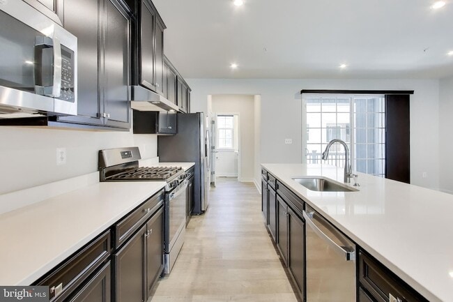 Building Photo - 11330 Meridian Hill Way