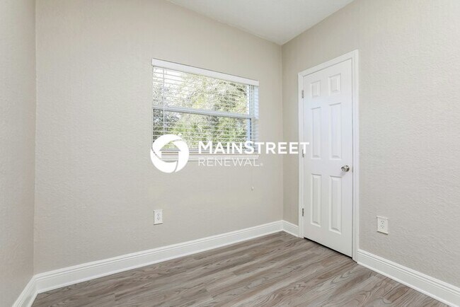 Building Photo - 3 Bedroom Pet-Friendly Home in Apopka, FL with Main Street Renewal