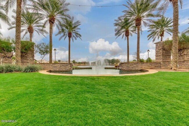 Building Photo - 42376 W Chisholm Dr