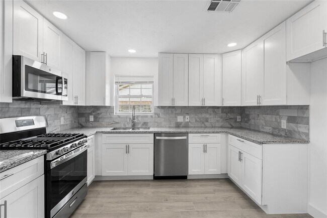 Primary Photo - 1814 Hanbury Ct