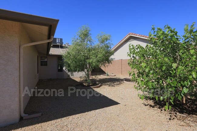 Building Photo - 14126 W Pennystone Dr