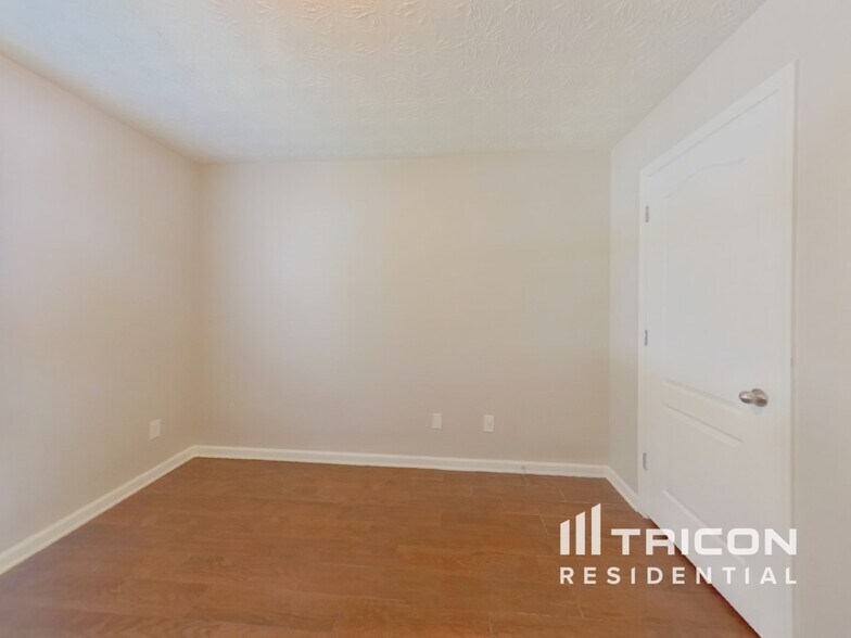 Building Photo - 1011 Buckeye Ln