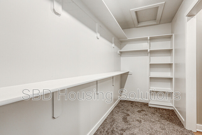 Building Photo - 2913 S Harvard Ave