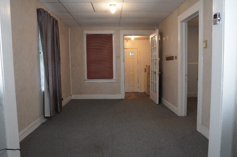 Building Photo - 136 Stephens St