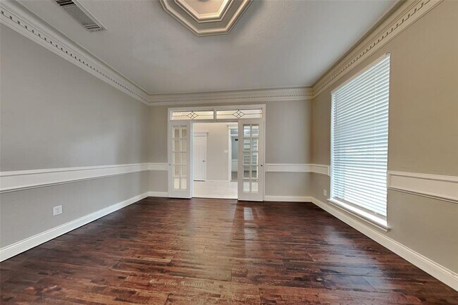 Building Photo - 5811 Laurel Caverns Dr