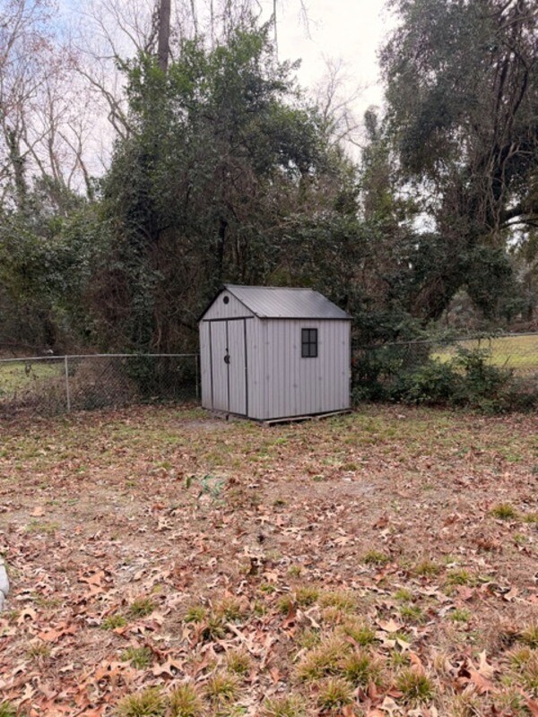 Building Photo - 5528 Cabot Ave