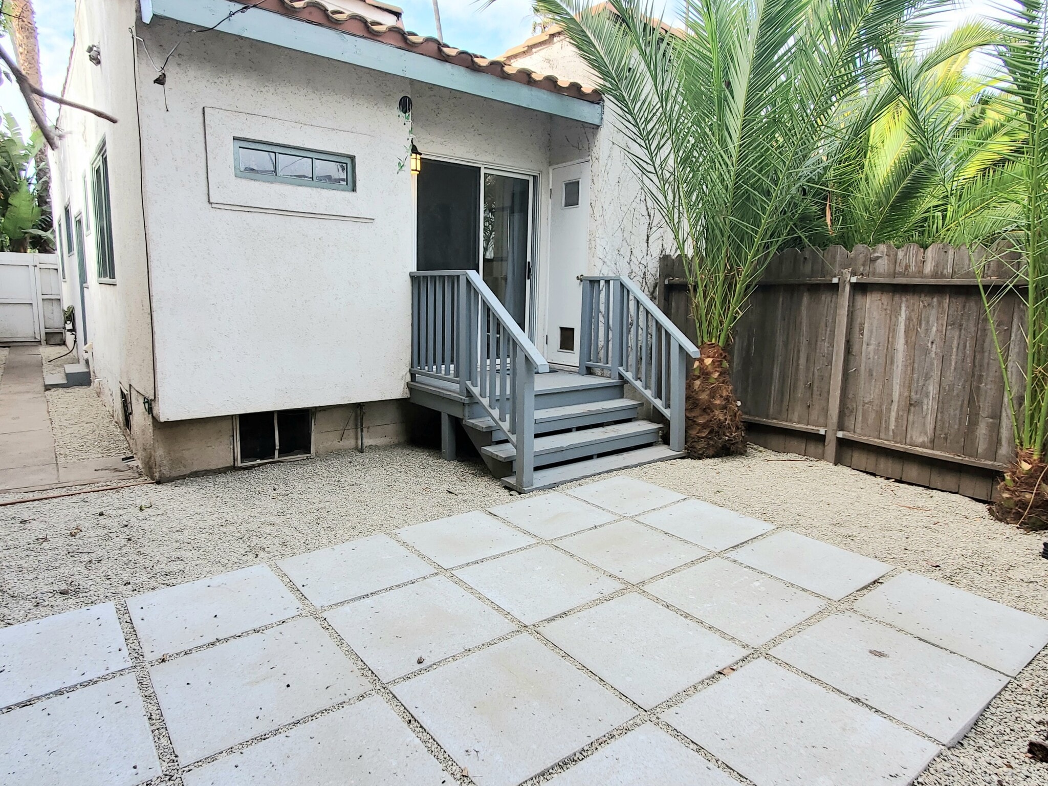 908 Victoria Ave - patio - 908 Victoria Ave