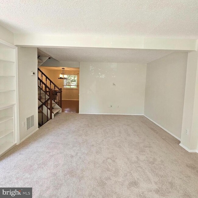 Building Photo - 5302 Harbor Ct Dr