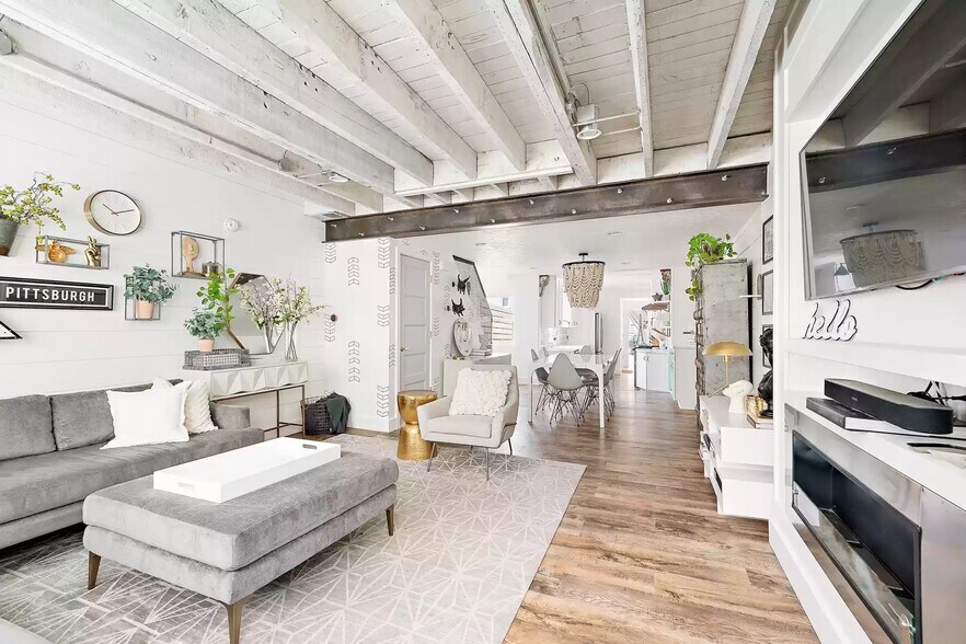 Building Photo - 172 39th St