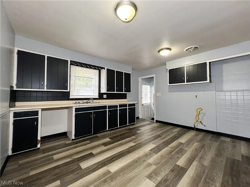 Building Photo - 1764 S Heights Ave