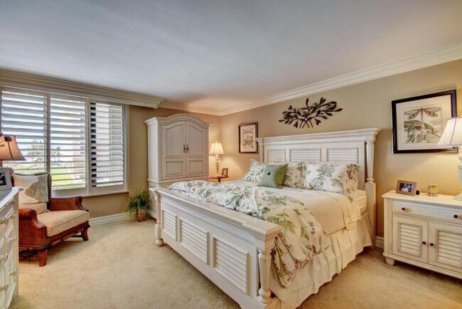 Building Photo - 3009 S Ocean Blvd