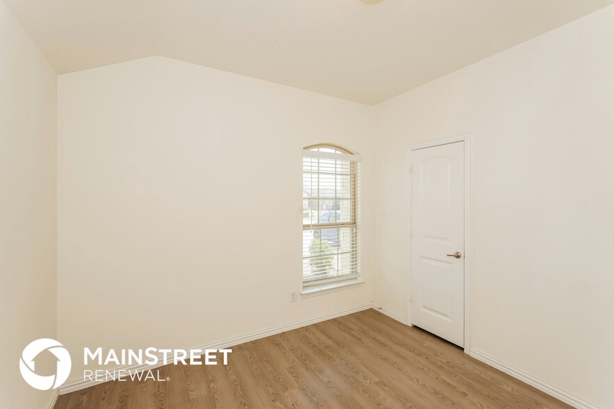 Building Photo - 1609 Portofino Dr