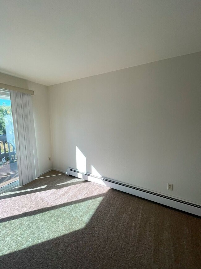Building Photo - 2Bed in Quiet North Boulder Complex