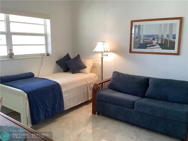 Building Photo - 1481 S Ocean Blvd