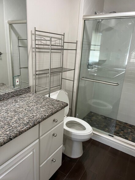 Building Photo - 1655 27th Ave