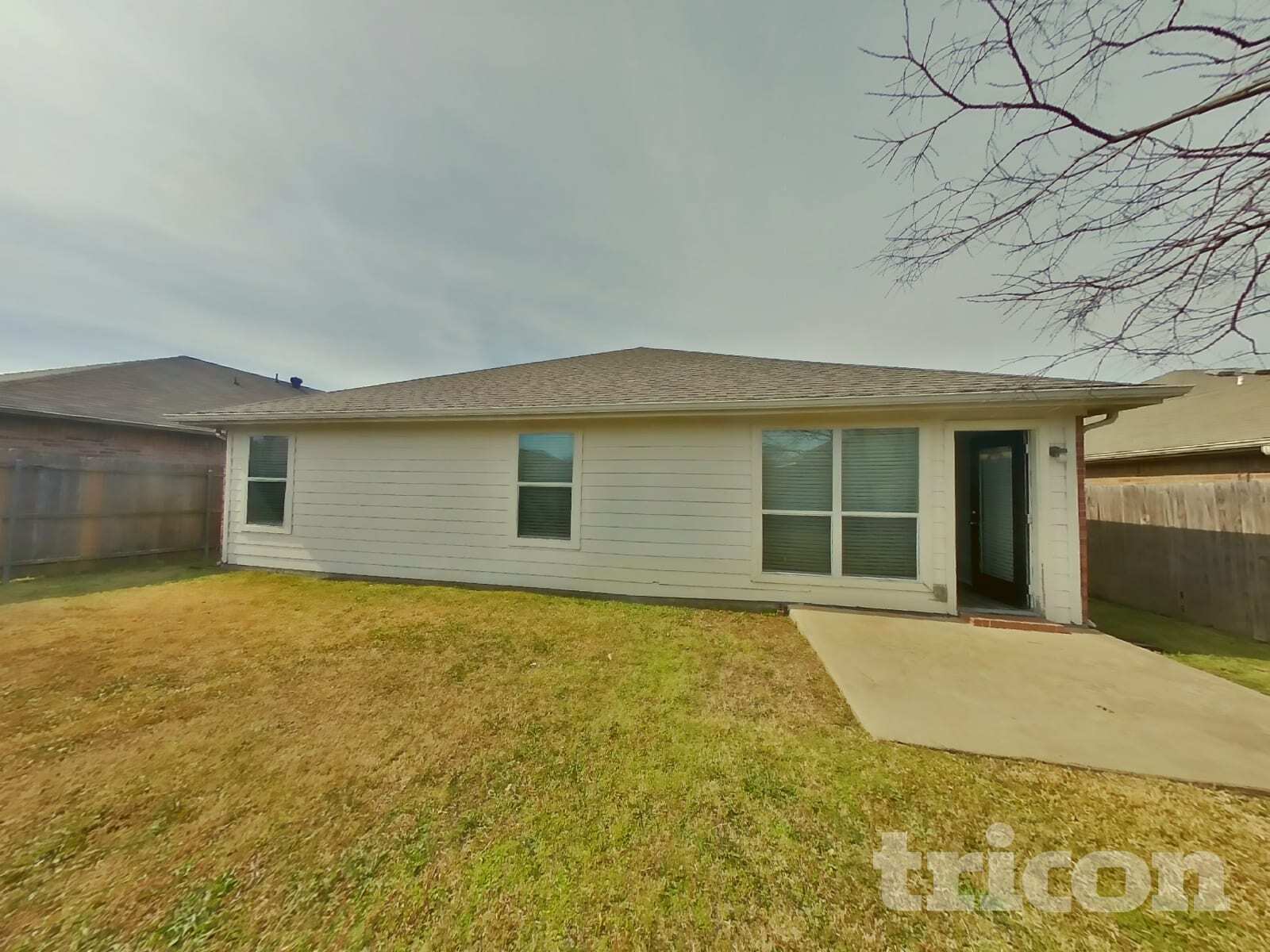 Building Photo - 1700 Bob Dr