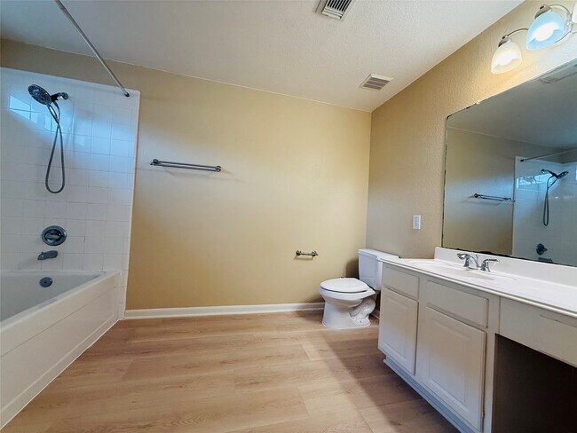 Building Photo - 16750 Bending Creek Ln