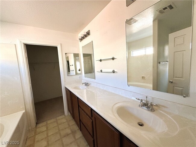 Building Photo - 9044 Fathers Pride Ave