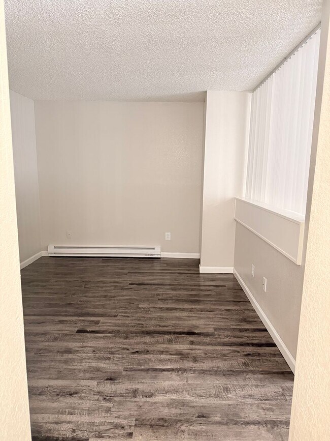 Building Photo - **MOVE IN SPECIAL** $500 off the rent Come and apply today!!