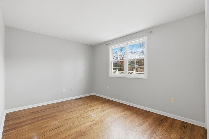 Building Photo - 752 Ticonderoga Ave
