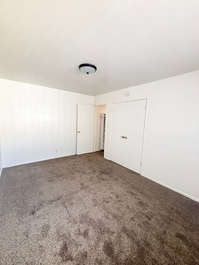 Building Photo - C130