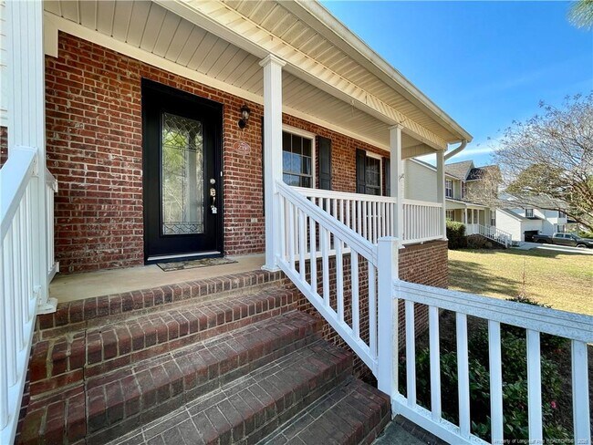 Building Photo - 239 Yorkshire Dr