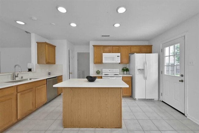 Building Photo - 3234 Crestbridge Ln