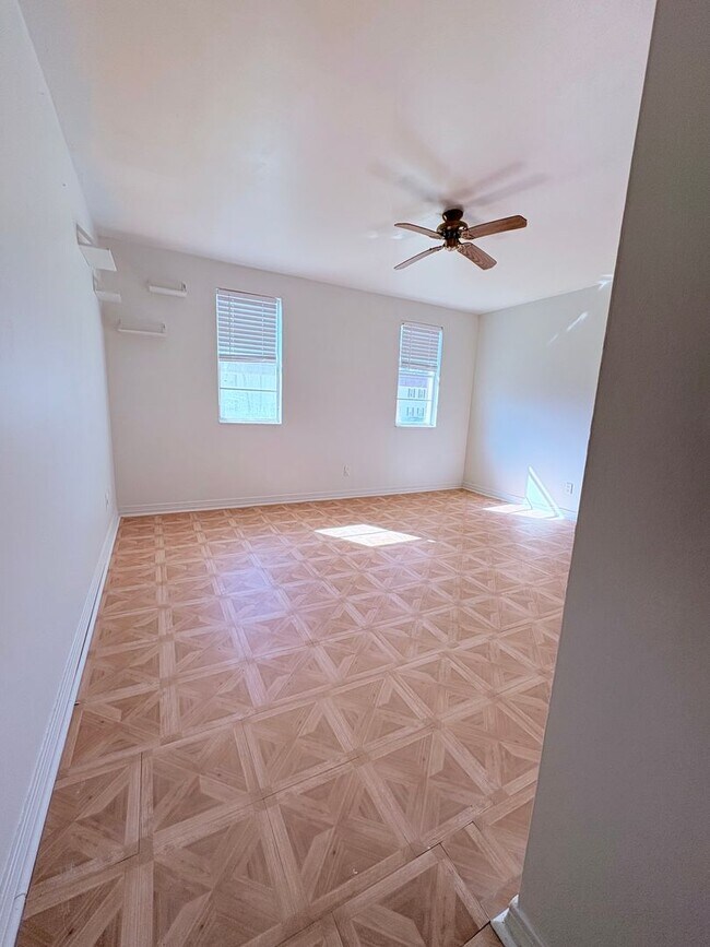 Building Photo - Location, Location, Location!