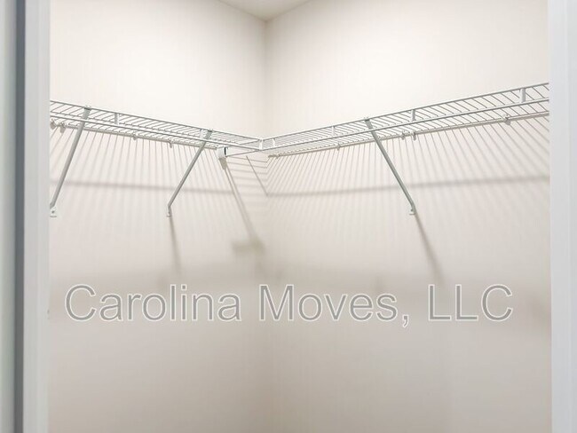 Building Photo - 19 Fennec Dr