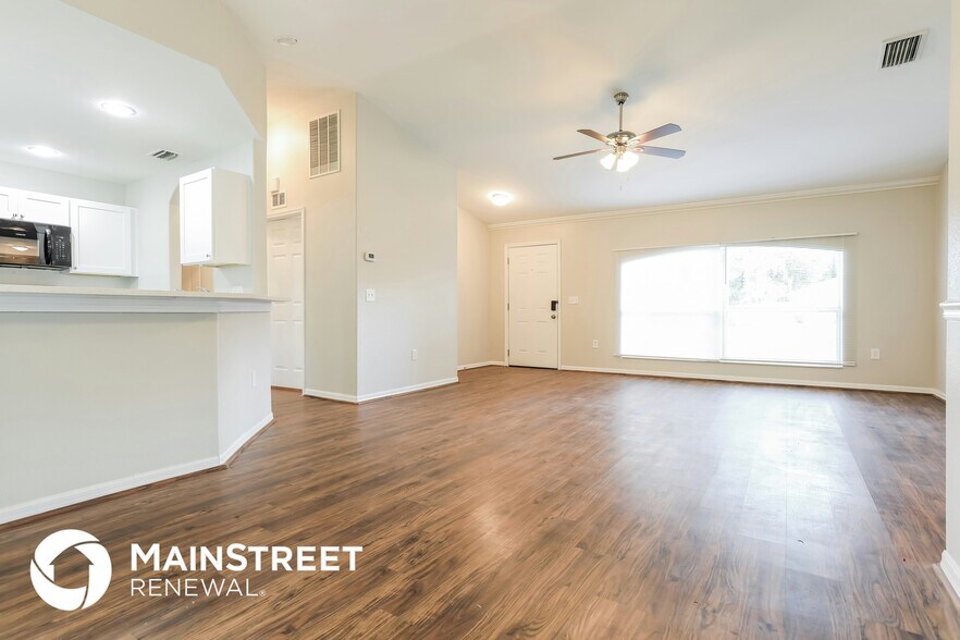 Building Photo - 4486 Flint Dr