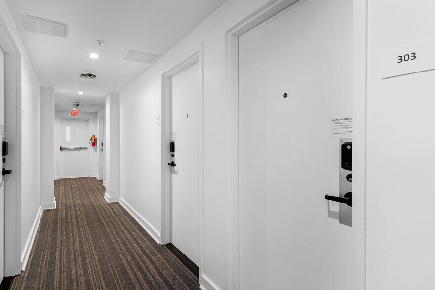 Building Photo - 1200 Ocean Dr