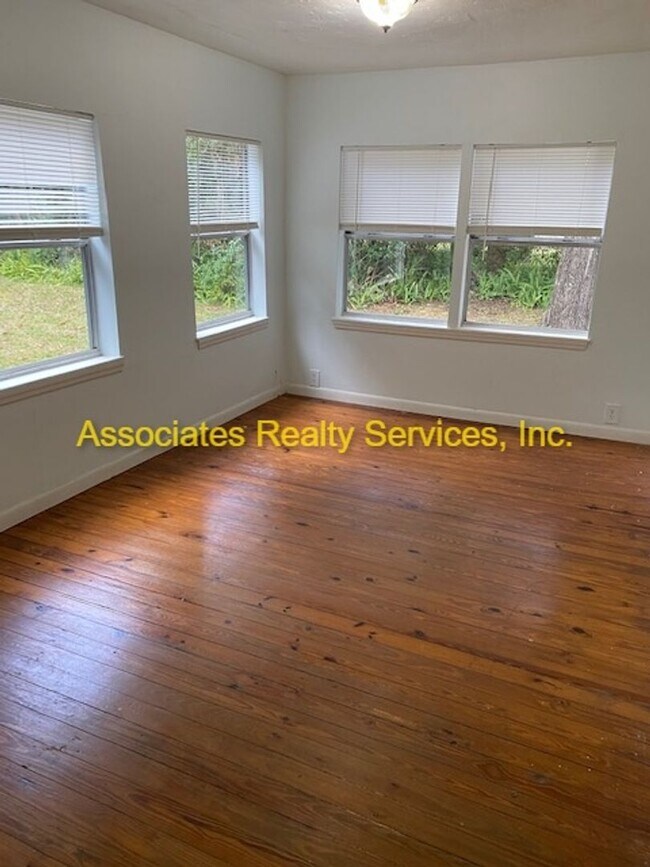 Building Photo - 3 Bed/2 Bath Home in NW Gainesville!!! Ful...