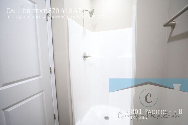 Building Photo - 5801 Pacific -