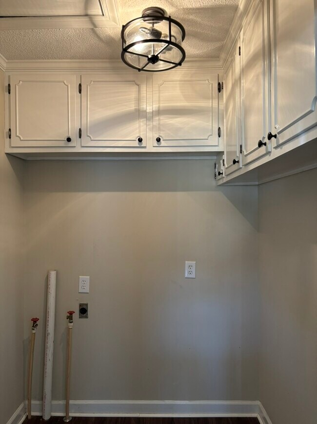 Building Photo - 2314 Hannah Creek Rd