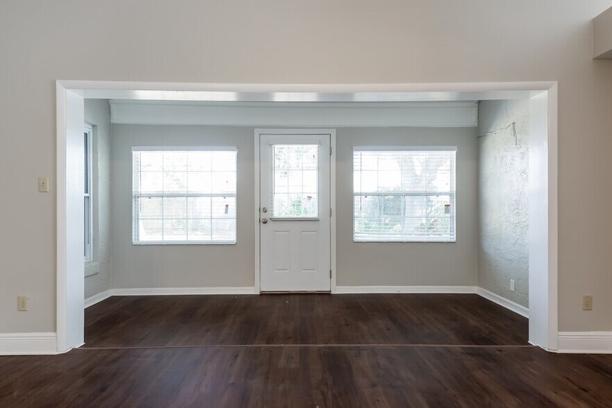 Building Photo - 1003 Ragsdale Rd