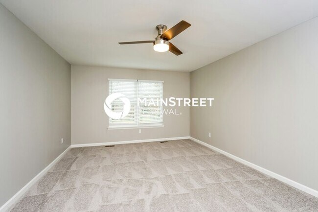 Building Photo - 3 Bedroom Pet-Friendly Home in Jeffersonvi...