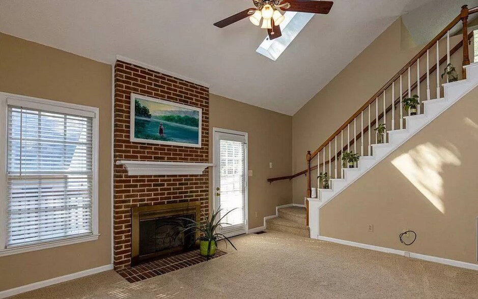 Building Photo - 4512 Emmit Dr