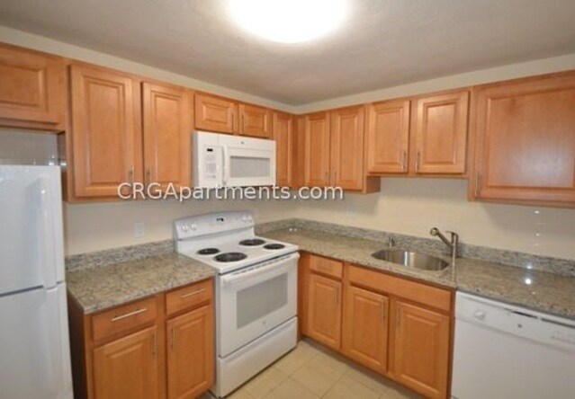 Primary Photo - 16 Whites Ave