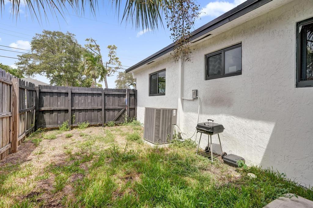 Building Photo - 1810 NW 9th St