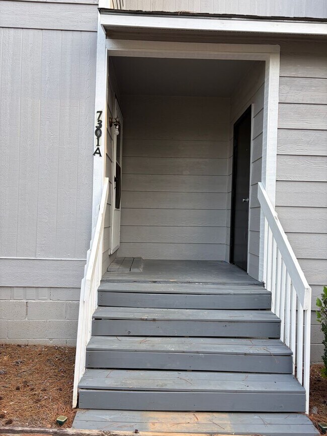 Building Photo - 7301 Leesville Rd