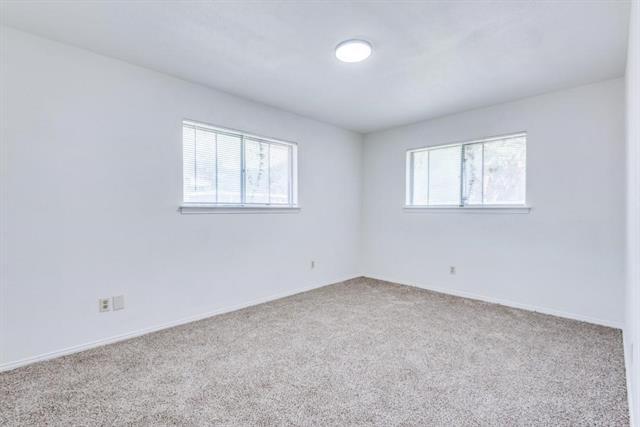 Building Photo - 1422 Deborah Ave