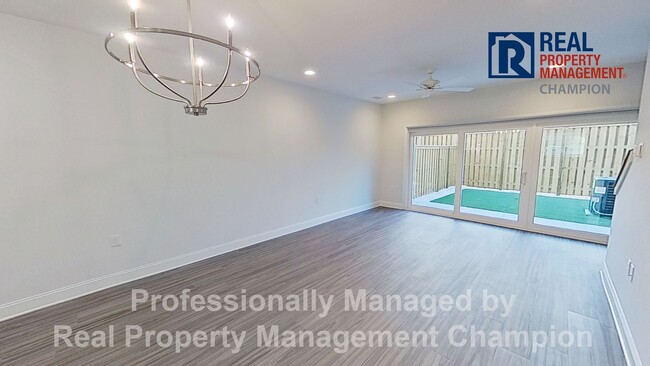 Building Photo - Newly Constructed Luxury Townhomes in Porters Neck