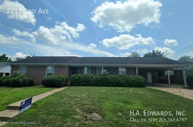 Primary Photo - 2211 2nd Ave