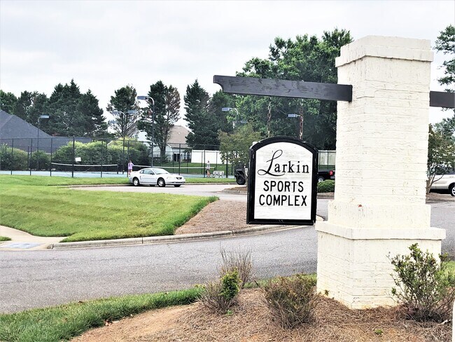 Building Photo - 113 Brookshire Ln