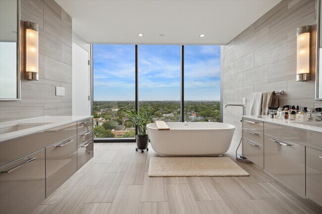 Building Photo - 3433 Westheimer Rd