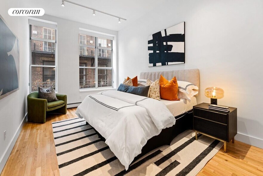 Building Photo - 153 Mercer St