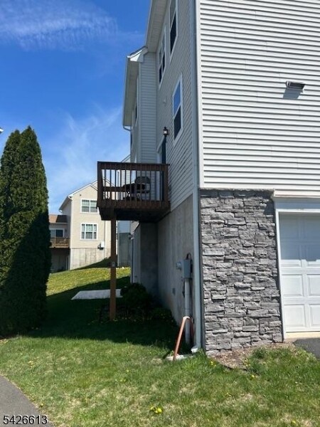 Building Photo - 273 Winding Hill Dr