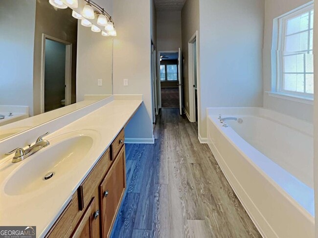 Building Photo - 227 Weatherstone Dr