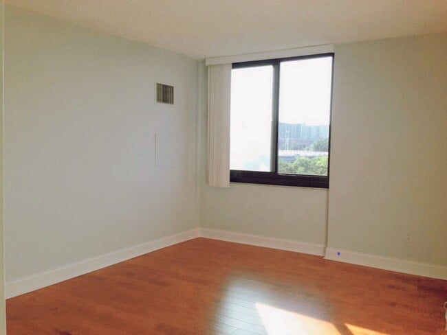 Building Photo - 5500 Holmes Run Pkwy