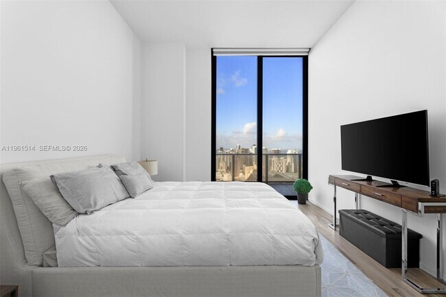 Building Photo - 801 S Miami Ave